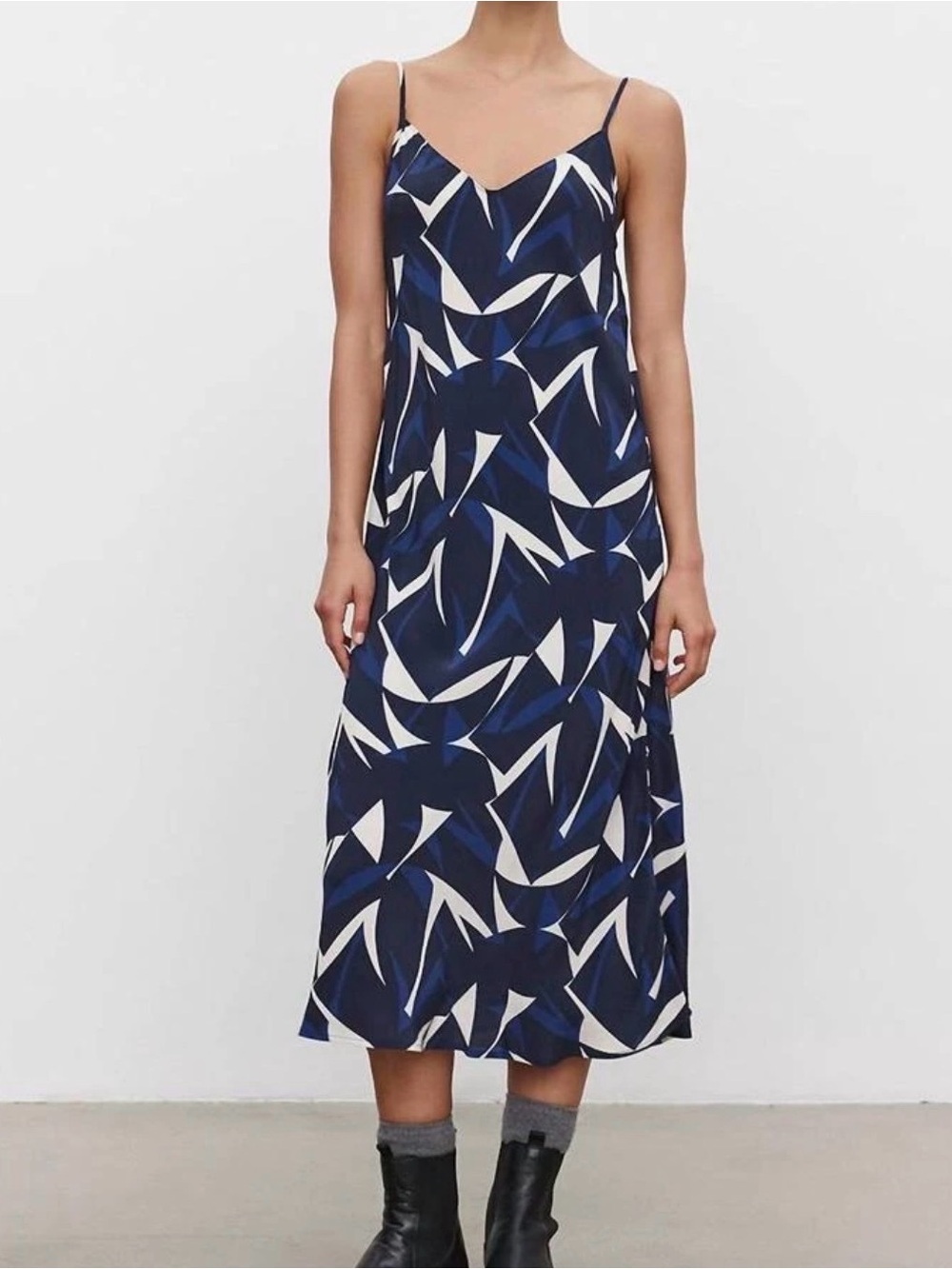 Velvet by Graham & Spencer Printed Slip Dress – NWOT